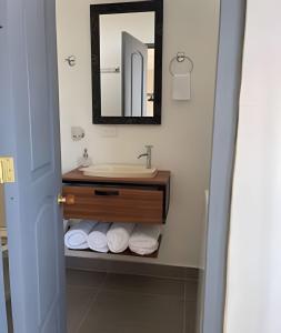 Ένα μπάνιο στο 417 Apto con vista panorámica de cgna