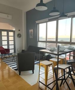 Χώρος καθιστικού στο 417 Apto con vista panorámica de cgna