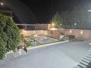 Bazén v ubytování Villa GIOBEA nebo v jeho okolí