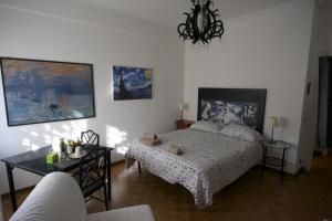 A bed or beds in a room at B&B Viale Dei Colli Portuensi 589