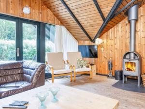 Posezení v ubytování 6 person holiday home in Ansager-By Traum