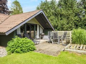 Zahrada ubytování 6 person holiday home in Ansager-By Traum