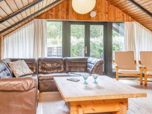 Posezení v ubytování 6 person holiday home in Ansager-By Traum