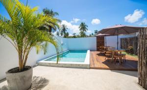 Bazén v ubytování Villa Nahum - Chalés - São Miguel dos Milagres nebo v jeho okolí