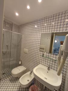 A bathroom at Hotel Le Terrazze