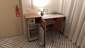 A kitchen or kitchenette at Hotel Le Terrazze