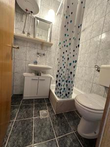 Koupelna v ubytování Apartments by the sea Trpanj, Peljesac - 16004