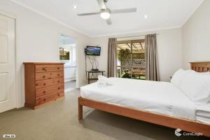 Billede fra billedgalleriet på Peaceful, Pet Friendly Home - Medium to Large Pets Only i Mountain Creek