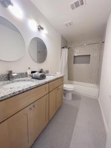 Afbeelding uit fotogalerij van Cozy Contemporary Bungalow in Decatur