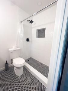 Afbeelding uit fotogalerij van Cozy Contemporary Bungalow in Decatur +5 foto's