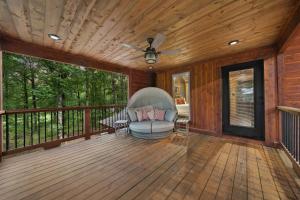 Fotografie z fotogalerie ubytování Meadows Edge Cabin v destinaci Broken Bow