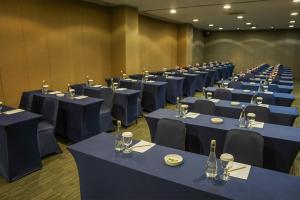 Οι επιχειρηματικές εγκαταστάσεις ή/και οι αίθουσες συνεδριάσεων στο BATIQA Hotel Palembang
