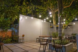 Κήπος έξω από το BATIQA Hotel Palembang