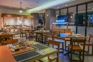 Εστιατόριο ή άλλο μέρος για φαγητό στο BATIQA Hotel Palembang