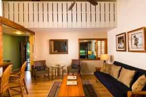 Posezení v ubytování Hana Kai Maui - #203 Lanakila upper floor 1 BR