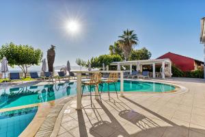 The swimming pool at or close to Sirocco Hotel