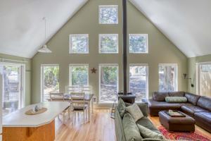 Posezení v ubytování Cedar Grove - Meredith Lodging