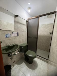 Koupelna v ubytování Hotel Estambul