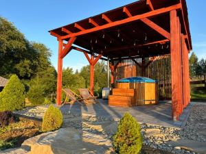 Ogród w obiekcie Bąbelkowa Chata Beskidy Domek z Balią Jacuzzi