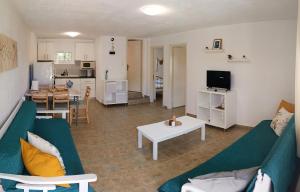 A kitchen or kitchenette at Evi's home