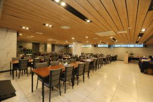 Restaurace v ubytování Hamdeok Beach Stay Jeju