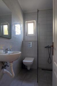 Koupelna v ubytování Apartmani Galeb