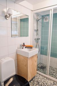 Ένα μπάνιο στο Romsdal Lodge - Det kvite huset