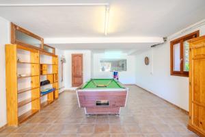 Bàn bi-da tại Playa de muro - 4579-52 Mallorca by 5StarsHome - heated saltwater swimming pool