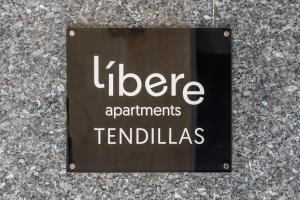 Certificato, attestato, insegna o altro documento esposto da Líbere Córdoba Tendillas