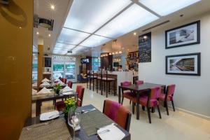 Restaurace v ubytování Mercure Hanoi La Gare Hotel