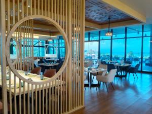 Restaurace v ubytování Fortune Beach Resort ECR, Chennai - Member ITC Hotels' Group