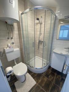 Bilik mandi di Apartments Matosevic-Pag