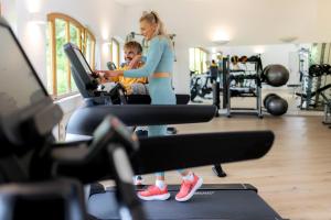 Centrum fitness w obiekcie Defereggental Hotel & Resort