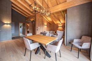 Posezení v ubytování Filzsteinresort Wohnungen Top 11 + 7 fotografií