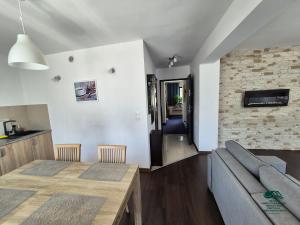 Kuchyňa alebo kuchynka v ubytovaní Apartamenty Maria