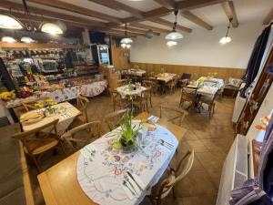 Restaurace v ubytování Alva Pension 2