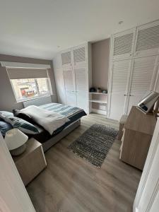 Entire House at Buckingham Roadにあるベッド