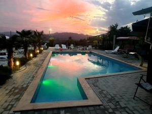 Gallery image of hotel Labyrinth pool in Tbilisi City