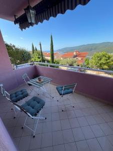 Nespecifikovaný výhled na hory nebo výhled na hory při pohledu z apartmánu