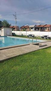 Ảnh trong thư viện ảnh của flores staycation ở Marilao +3 ảnh