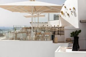 CASASUNSHA Hybrid Retreat Santorini 발코니 또는 테라스