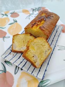 a plate with two slices of bread on it at Chambre d'hôtes L'ECRIN DU QUERCY in Figeac +13 photos