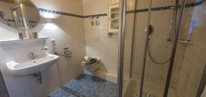 Koupelna v ubytování Gästehaus Watzmannblick