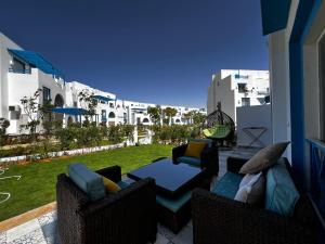 Χώρος καθιστικού στο Amazing Chalet Mountain View Ras Elhekma