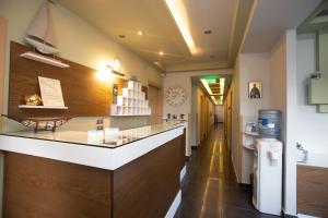 Ένα μπάνιο στο Amalia Center +123 φωτογραφίες