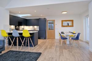 Billede fra billedgalleriet på Contemporary Luxury Lodge, Aberdeen West i Blackburn + 27 billeder