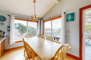 Φωτογραφία από το άλμπουμ του Hazy Days σε Rockaway Beach