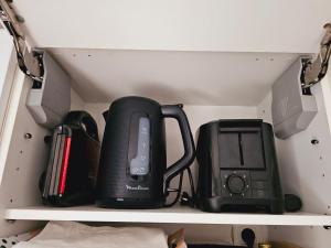 Set per la preparazione di tè e caffè presso ALIZENZO