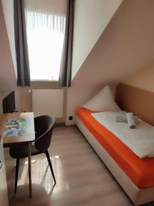 Postel nebo postele na pokoji v ubytování Hotel Schweizer Stubb + 37 fotografií
