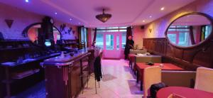 Afbeelding uit fotogalerij van Les hôtes de Labastide in Labastide-Rouairoux